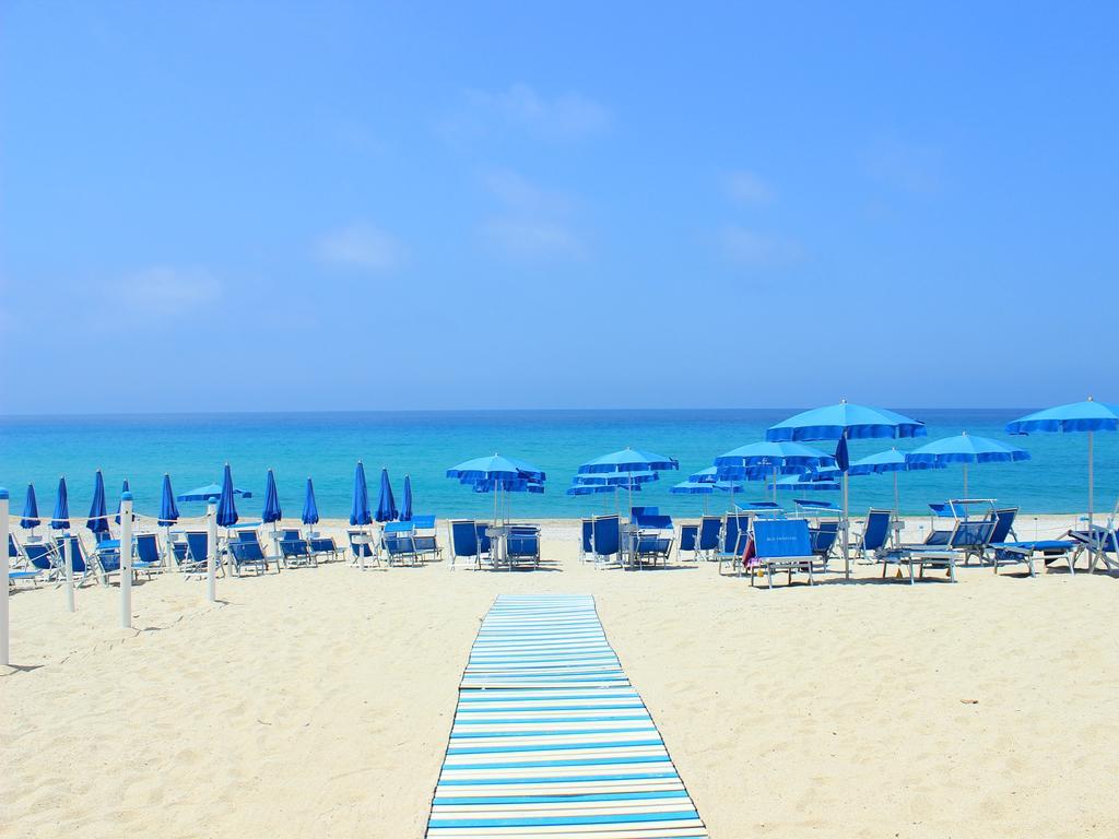 Blu Tropical Resort Цамброне Экстерьер фото