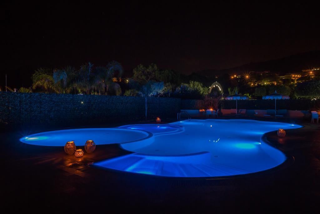 Blu Tropical Resort Цамброне Экстерьер фото